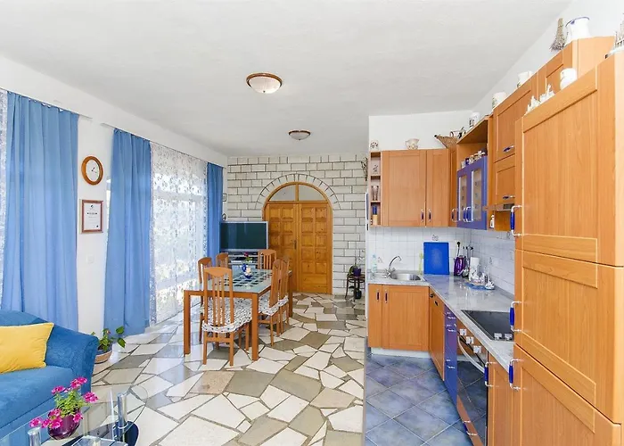 House Mladen
